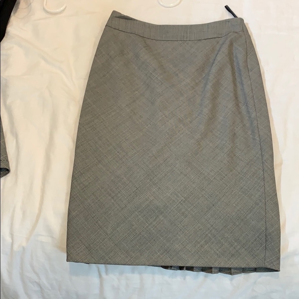 Ted Baker skirt pleated in back